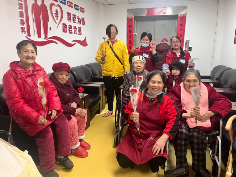 温情女神节，爱满康养科||重庆新里程其济医院庆祝三八节暨康养科老人生日会